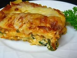 Easy Vegetarian Spinach Lasagna